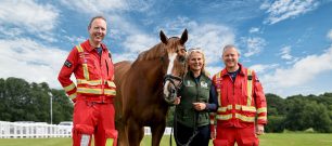 Exeter Racecourse, horse and crew